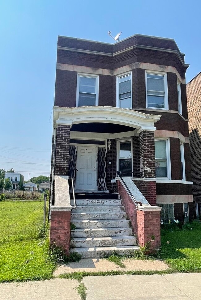 Building Photo - 6740 S St Lawrence Ave Rental