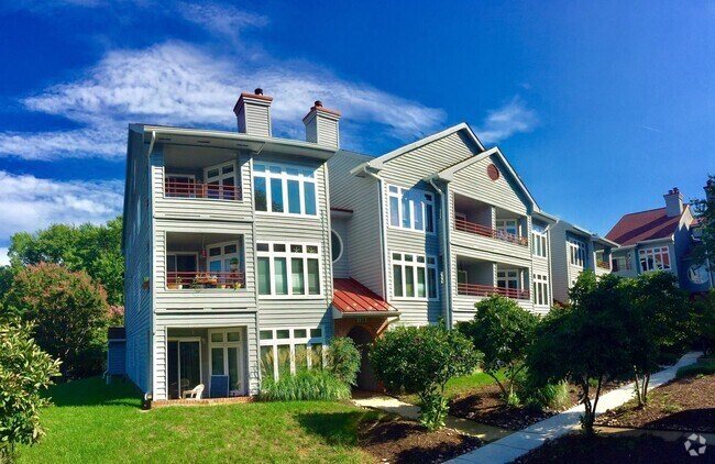 Building Photo - 1140 Lake Heron Dr Unit 2B Rental