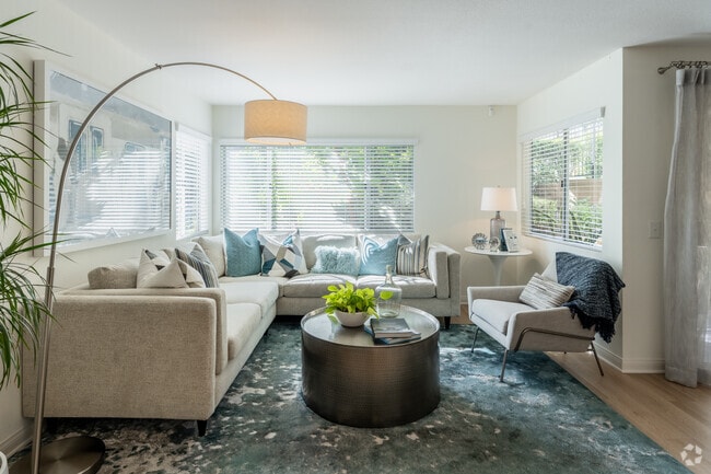 Geneva - 1BR, 1BA - 883SF - Living Room