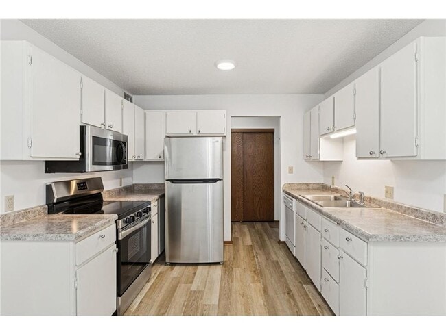Photo - AVAILABLE NOW - Gorgeous 2 BR, 2 BA Condo,...
