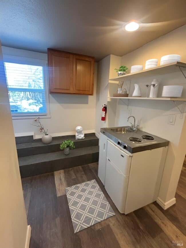 Photo - 911 Kentucky St