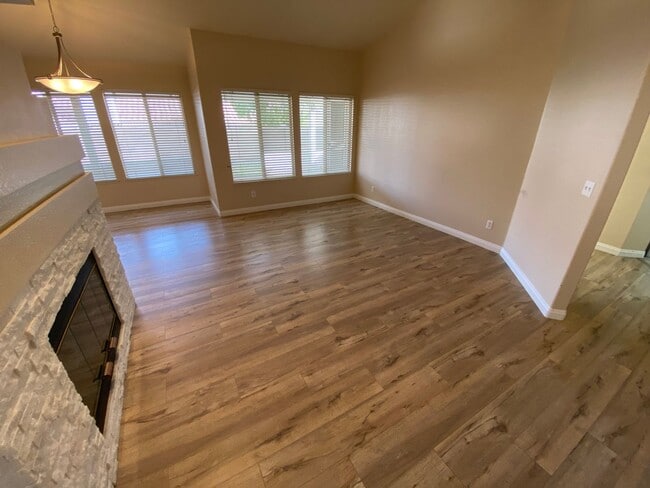 Photo - Beautiful 3 bed/2 bath home located near North Las Vegas