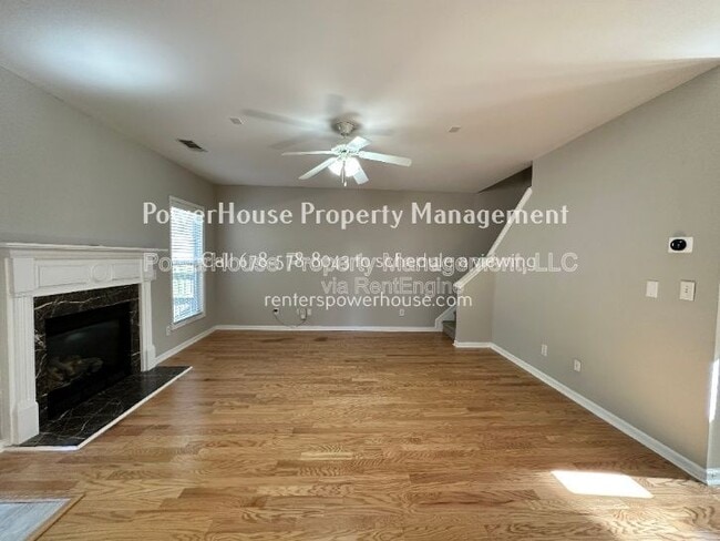 Photo - 2403 Walnut Tree Ln