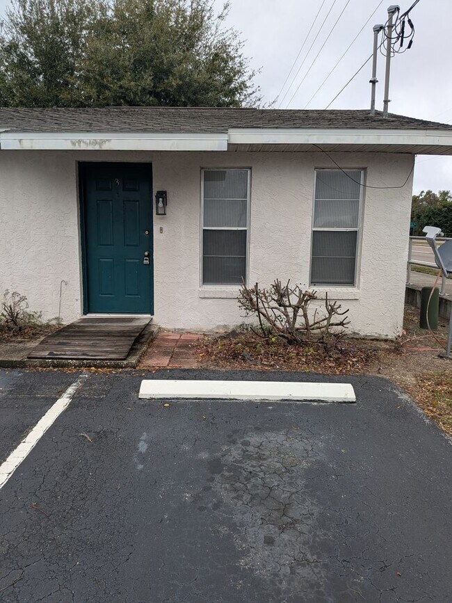 Photo - 1 bed/1 bath $1000/month in Dade City!
