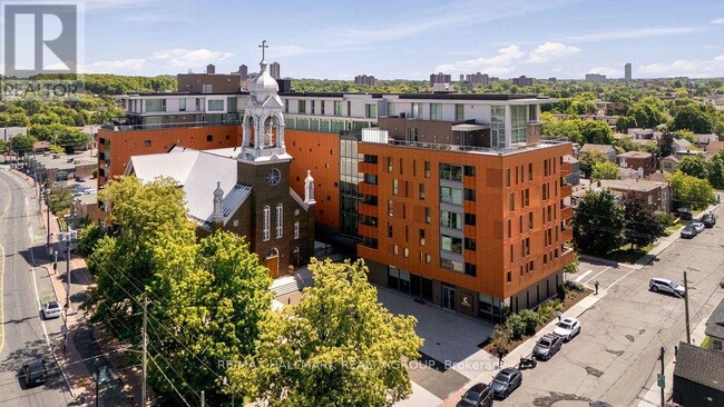 Photo - 135 Barrette St Unité 406