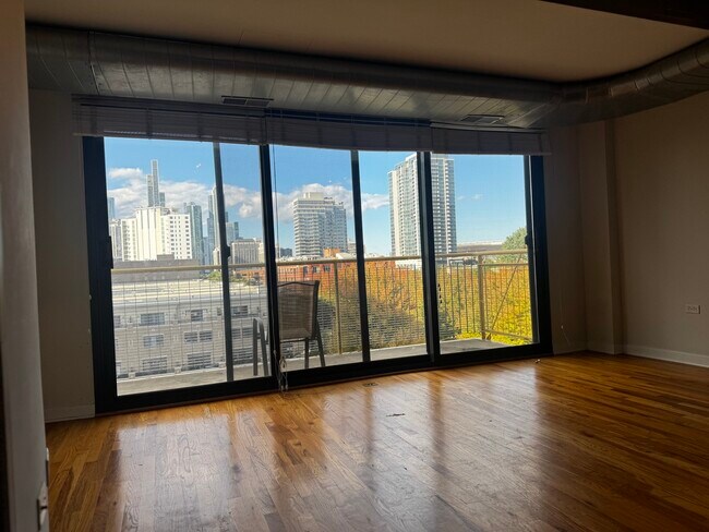 Photo - 1910 S Indiana Ave Condo Unit 523