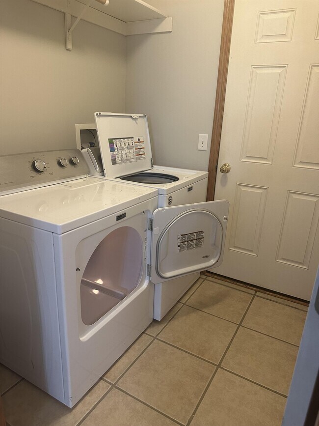 Photo - 2021 Sawyer Pl