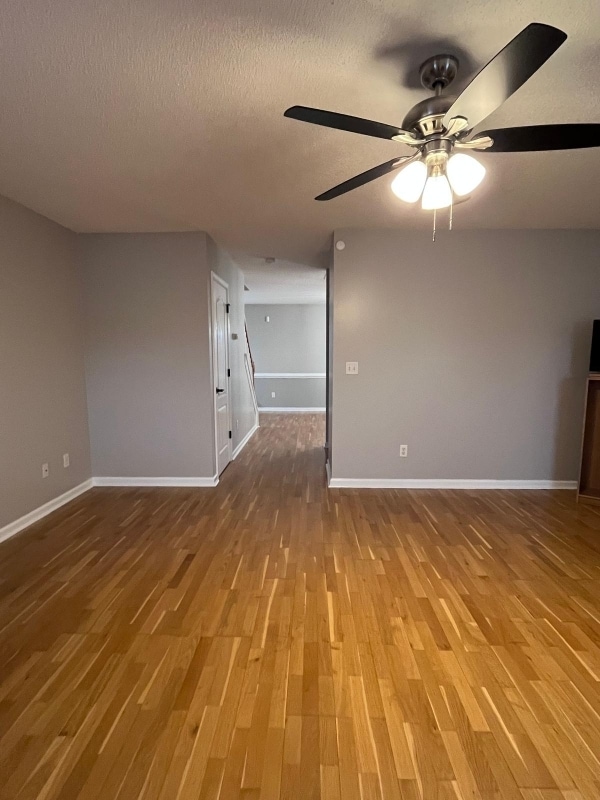 Photo - 530 City Park Dr