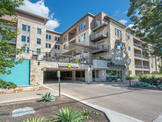 Building Photo - 1900 Barton Springs Rd Unit 2002
