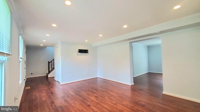 Photo - 7810 Muncaster Mill Rd