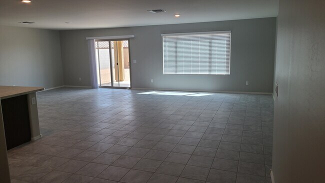 Photo - 1541 E Elegante Dr