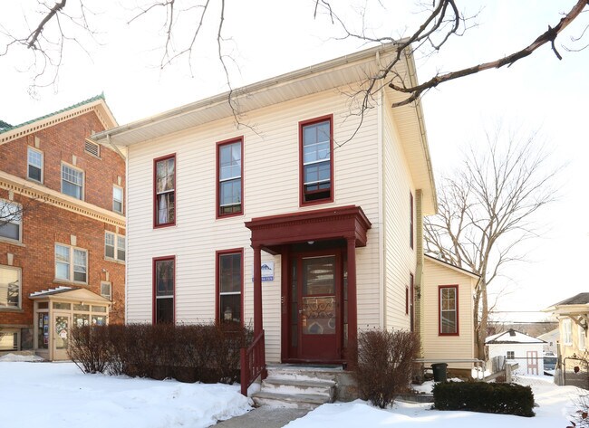 Kerrytown Apartments - Kerrytown Apartments