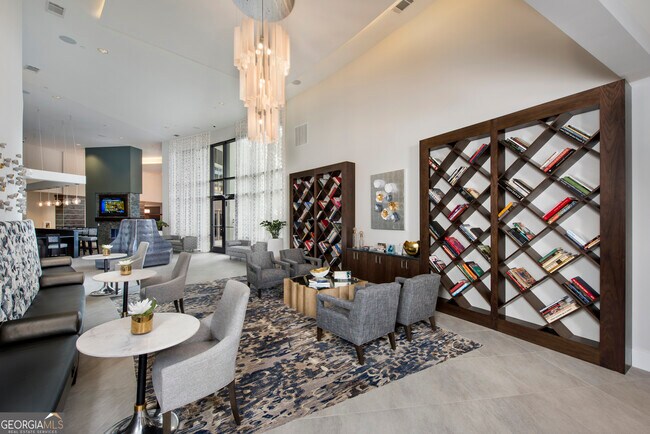 Photo - 658 Lindbergh Drive NE Unidad 1426