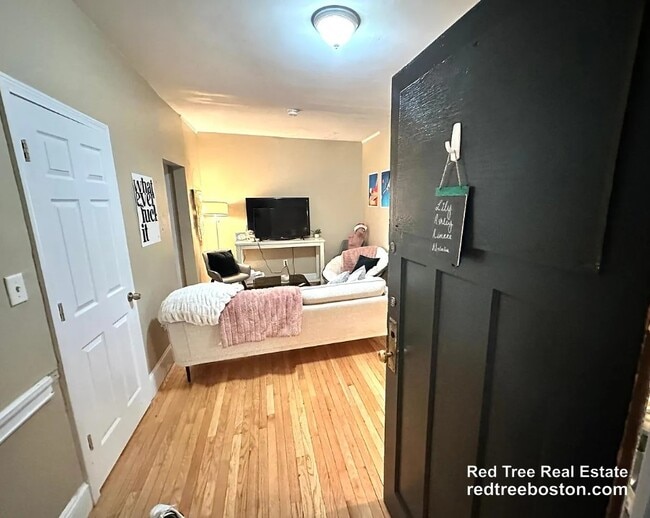 Photo - 68 Egmont St Unit 5