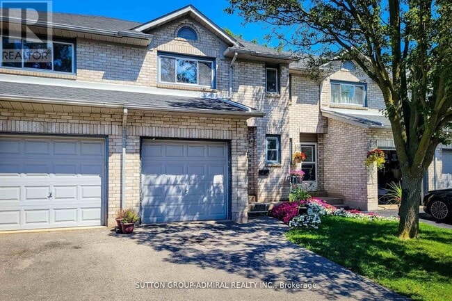 Photo - 2 Royalwood Ct