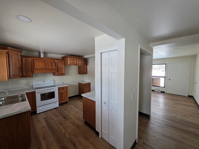 Photo - 4256 California St