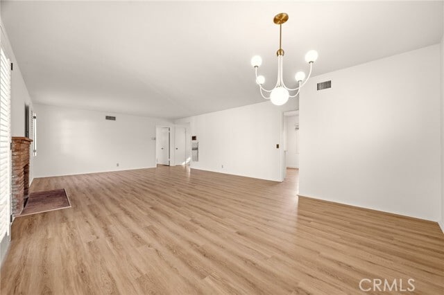 1033 Encino Ave