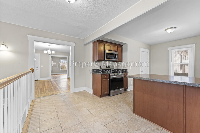 Photo - 2508 W Jefferson Ave