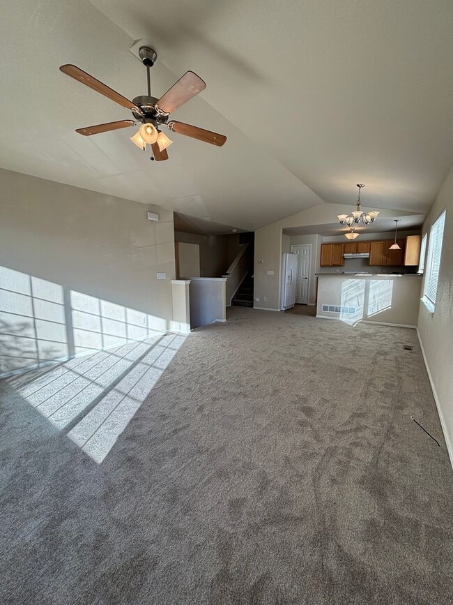 Photo - 3 Bed 2.5 Bath w/AC - MileStoneRES