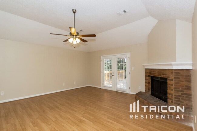 Photo - 156 Eagle Way