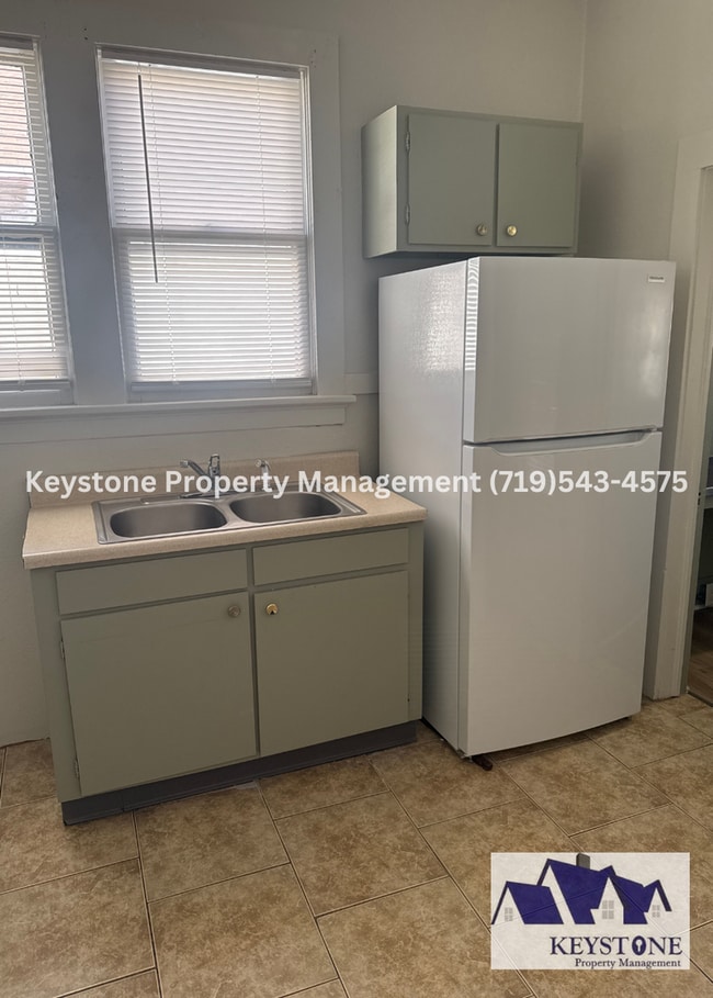 Photo - New Kitchen Appliances! South-side Home 1 ...