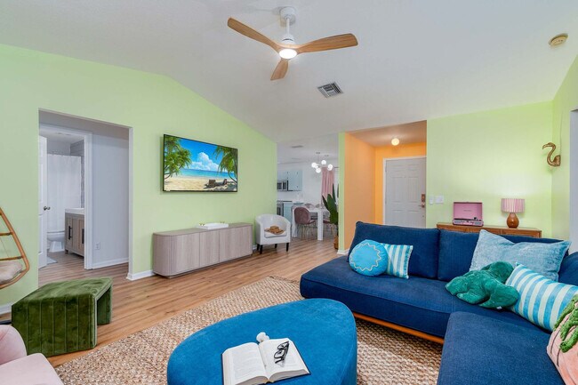 1136 9th Square Unit SI ID1467671P