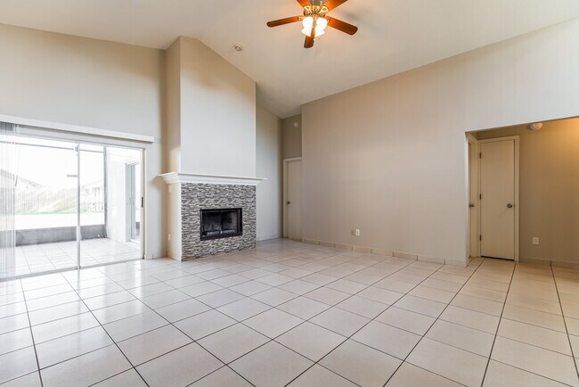 Photo - 11831 Cranbourne Dr