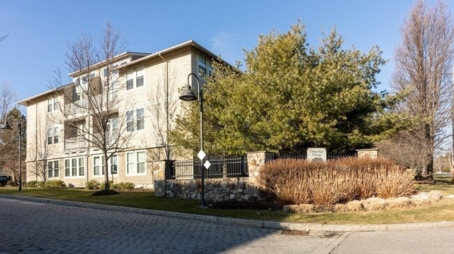 Building Photo - 4 Harvest Dr Unit 213