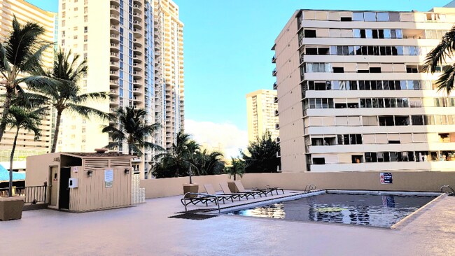 411 Hobron Ln Unit 605