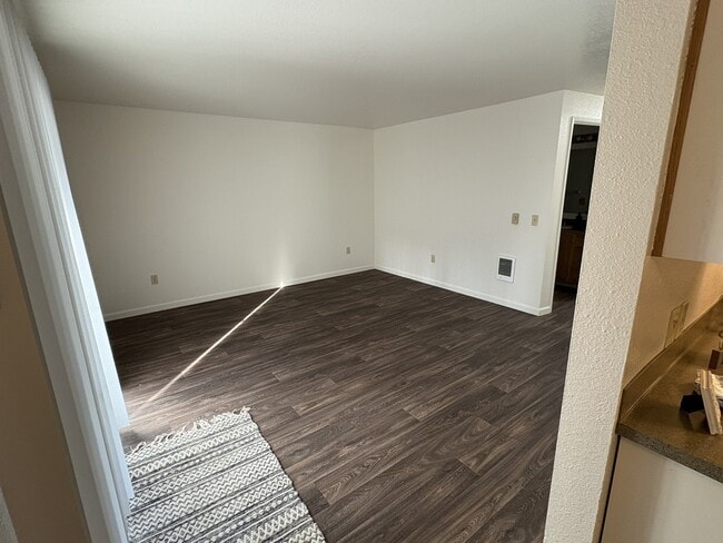 Windsor Manor Apartments