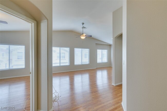 Building Photo - 6473 Stone Dry Ave Rental