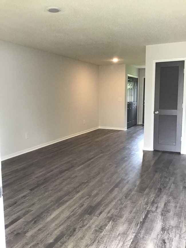 1 Bedroom - livingroom layout