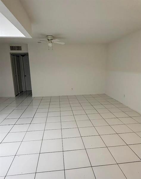 Photo - 5831 SW 36th Ct Apartamento Unidad 204