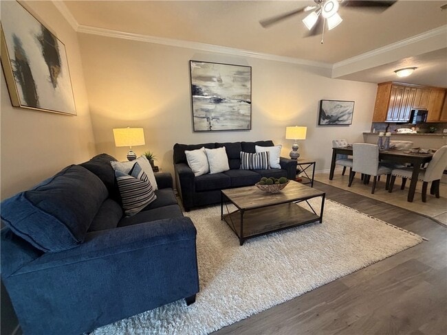 Photo - 903 Crepe Myrtle St