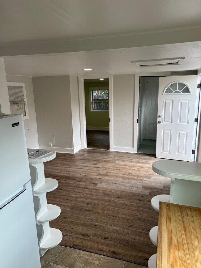 Photo - 316A Clara Ave