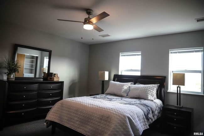 Photo - 2900 River Dr