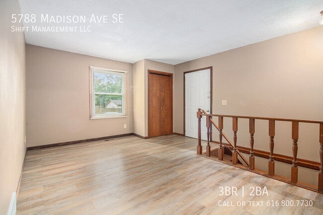 Photo - 5788 Madison Ave SE