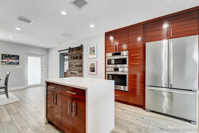 Photo - 2291 SE 15th St