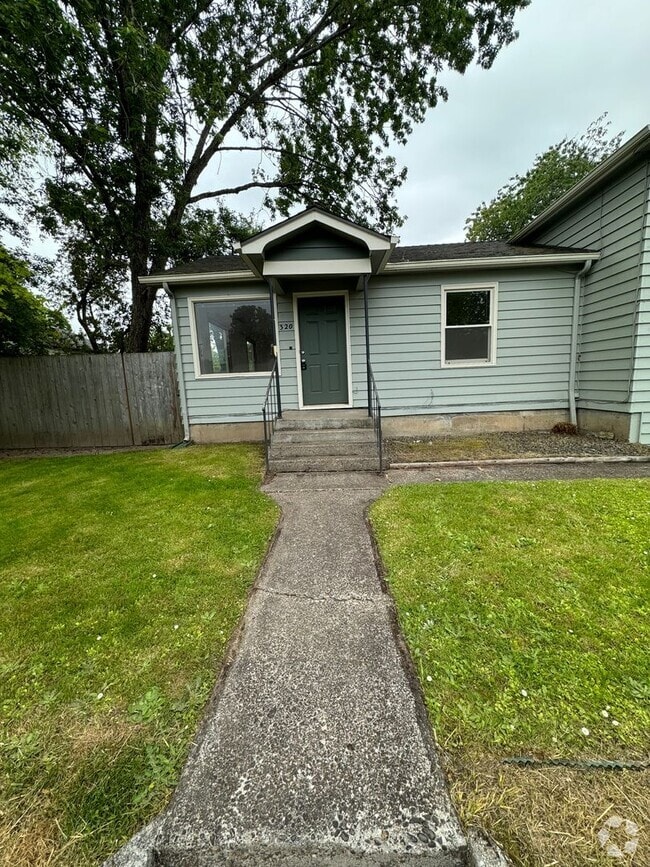 Building Photo - 310-320 SE Mayberry Ave Rental
