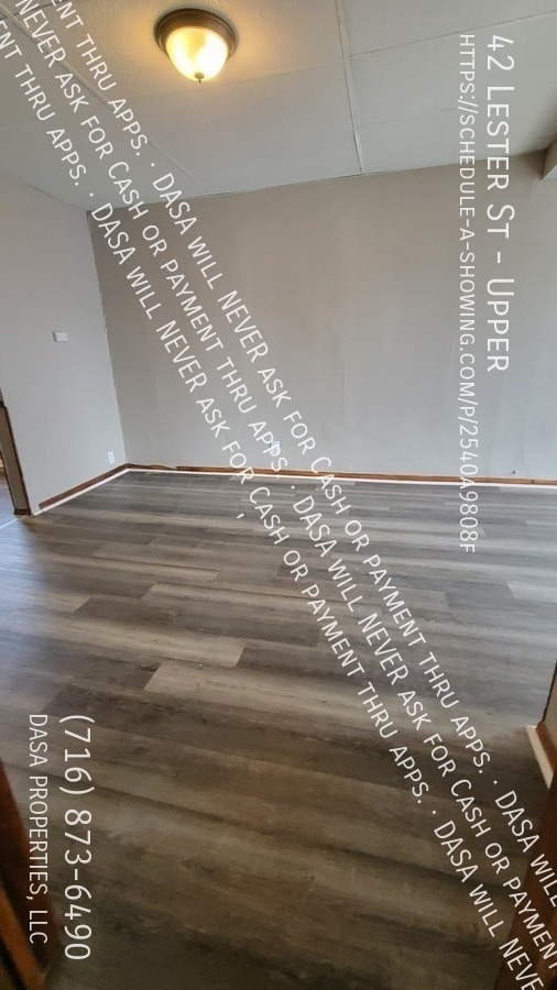 Photo - 42 Lester St Unit Upper