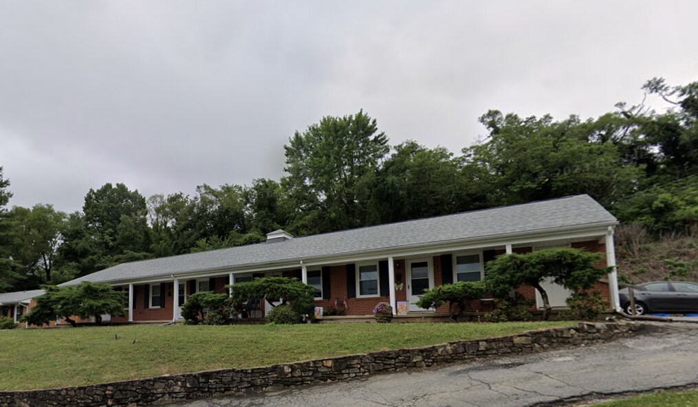 Photo - 2806 Forest Hill Ave NW (Roanoke, VA)