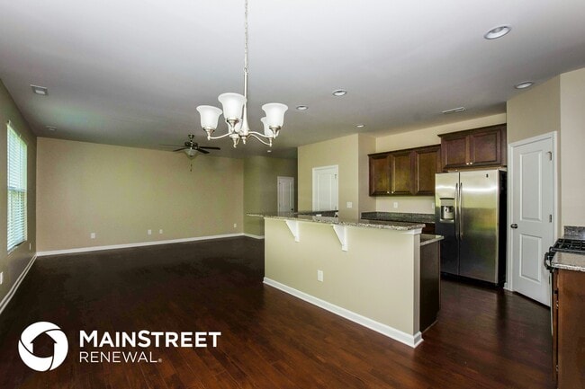 Photo - 309 Augustus Lane