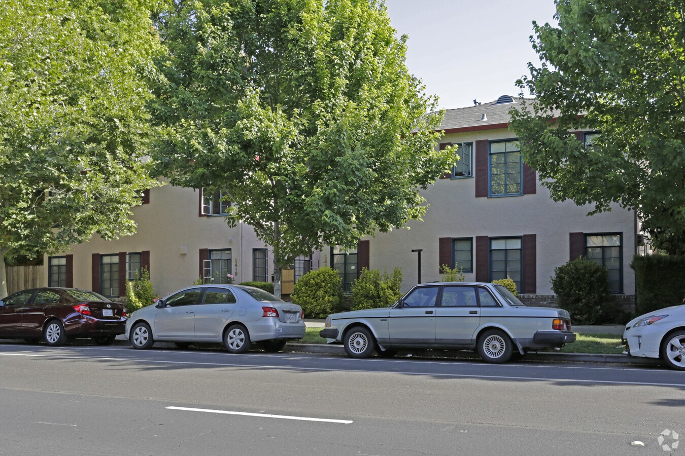 Photo - Manatee Gardens