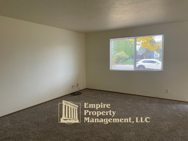 Photo - 3862 Pattison St