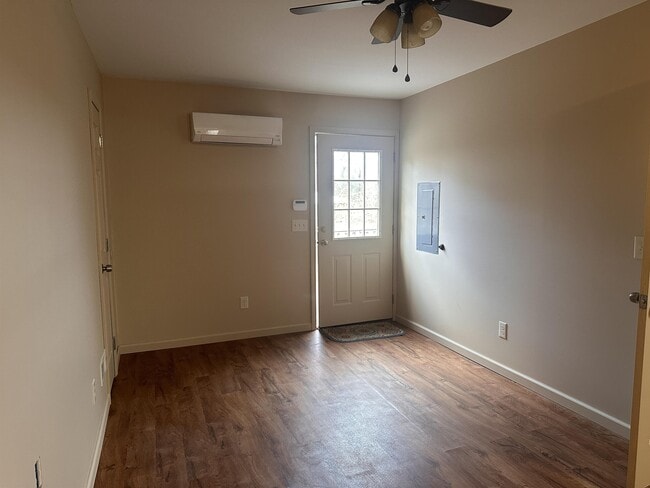Photo - 3521 Mint Rd