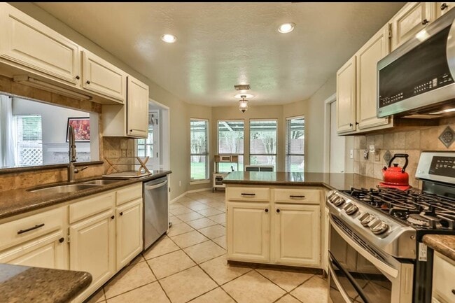 Photo - 1123 Juniper Canyon Ln