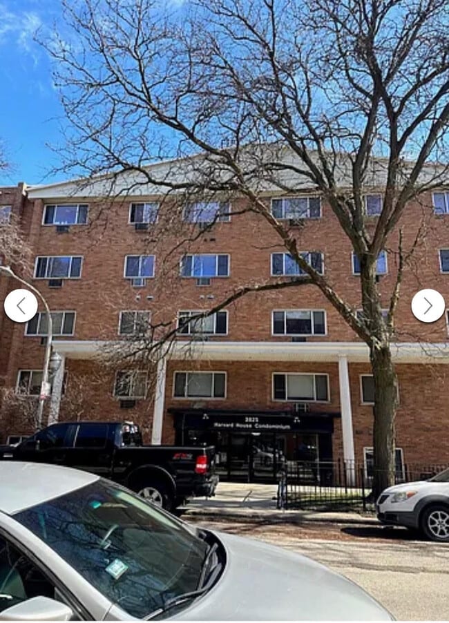 Photo - 3825 N Pine Grove Ave