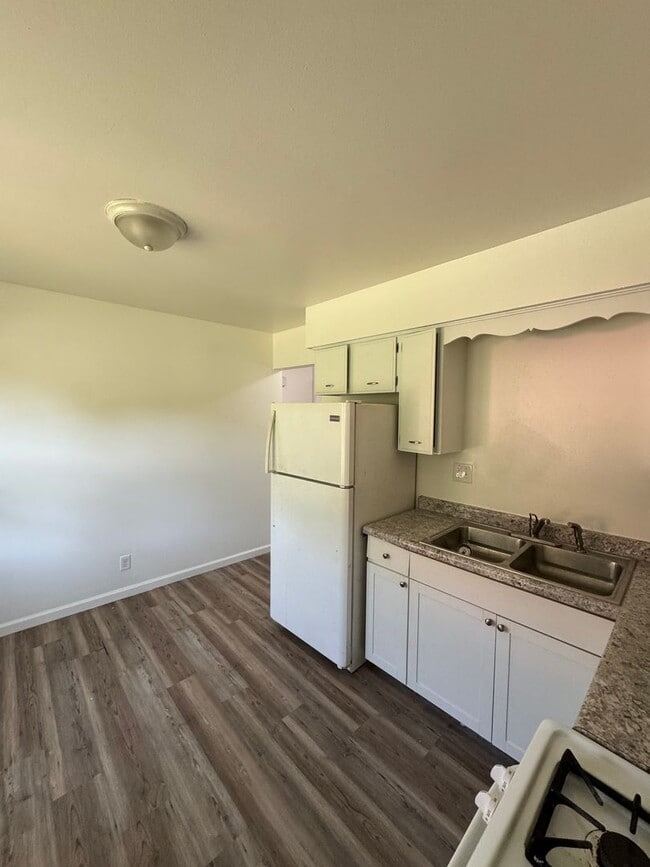 Photo - 725 S 5th St Unit Apartment 4