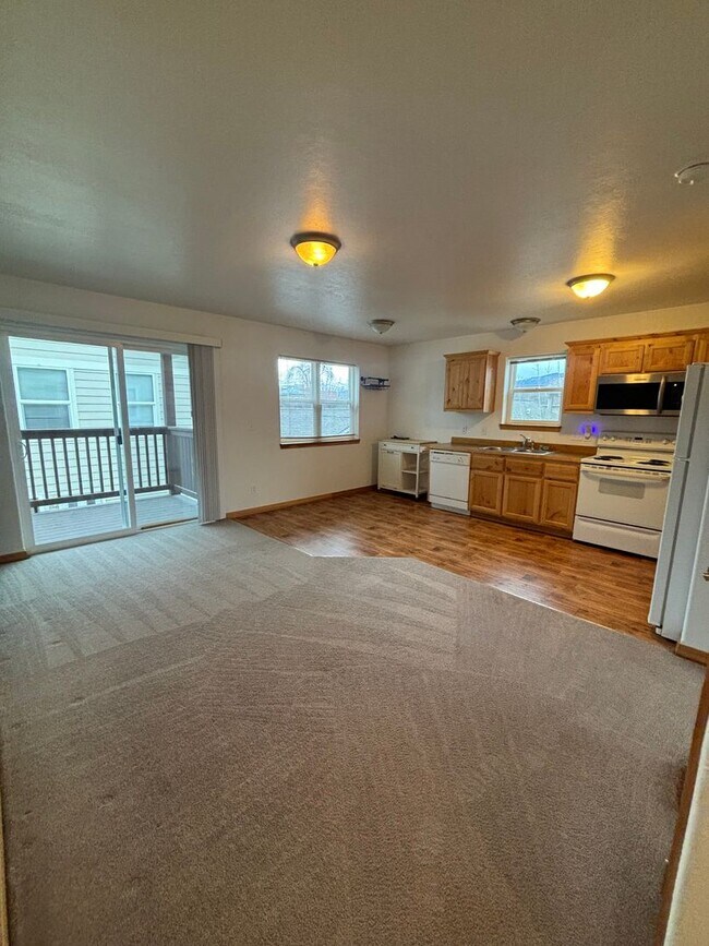 Photo - 2418-2420 Ernest Unidad 2420 Ernest Ave