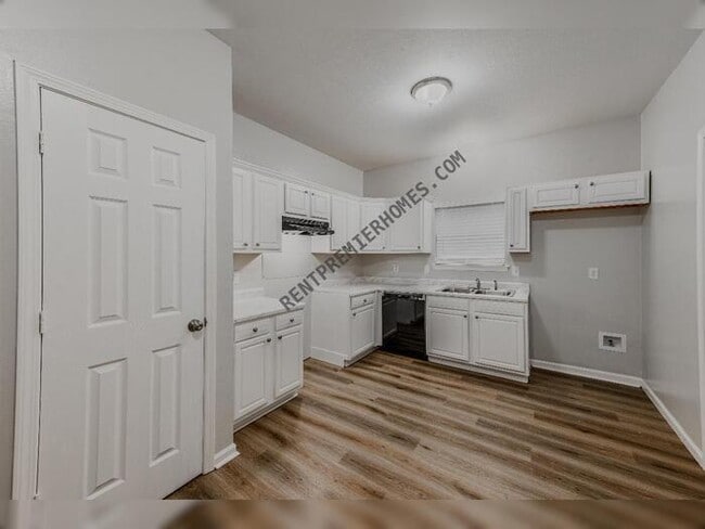 Photo - 3202 Fawn Dr